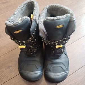 Keen Insulation Boots